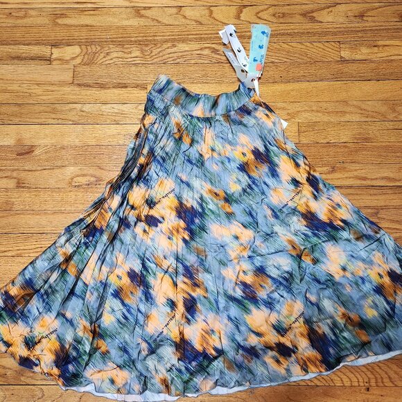 Off-White Dresses & Skirts - Off-White pleated skirt
